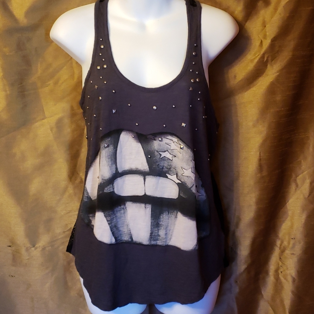 Express rocker chick pretty lips stud top